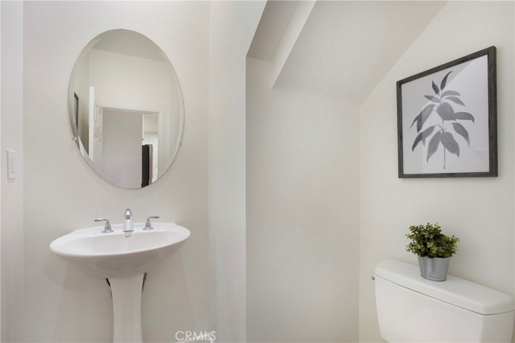 107 Orange Blossom Circle Ladera Ranch, CA 92694 - Photo 9 of 31