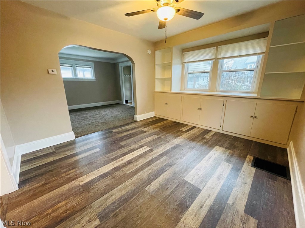 4395 Elmwood Road Cleveland, OH 44121 - Photo 7 of 26