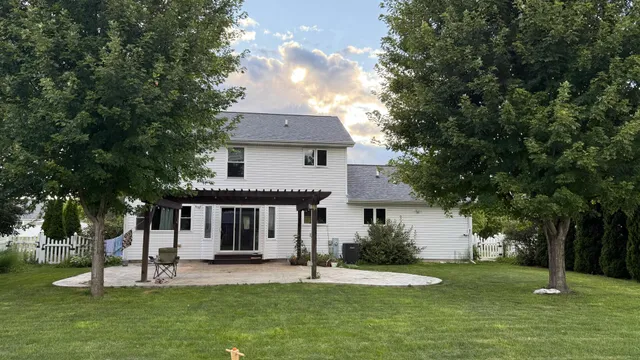 $336,000 | 4 Memory Lane, Streator, IL 61364