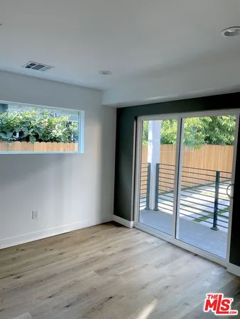 $4,599 | 1552 Winona Boulevard, Los Angeles, CA 90027