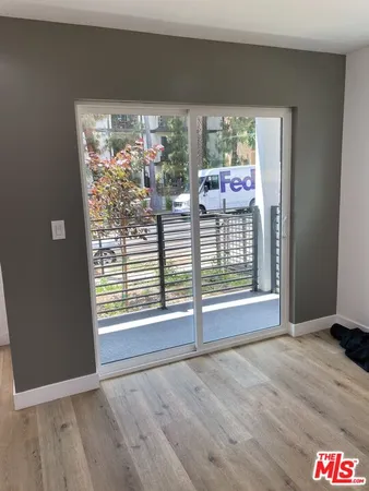 $4,599 | 1552 Winona Boulevard, Los Angeles, CA 90027