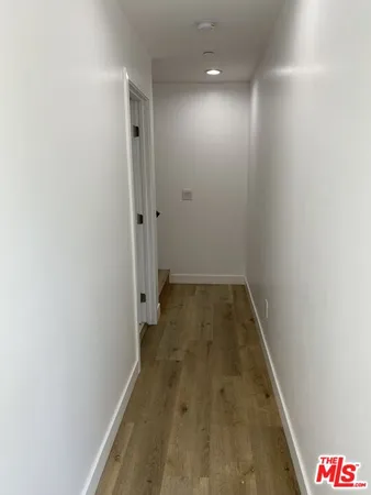 $4,599 | 1552 Winona Boulevard, Los Angeles, CA 90027