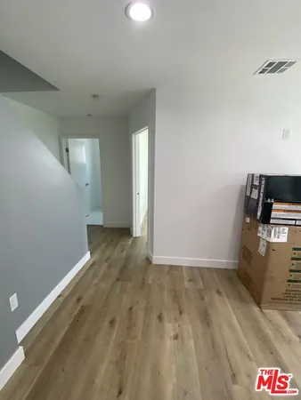 $4,599 | 1552 Winona Boulevard, Los Angeles, CA 90027