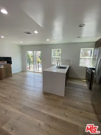 $4,599 | 1552 Winona Boulevard, Los Angeles, CA 90027