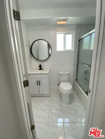 $4,599 | 1552 Winona Boulevard, Los Angeles, CA 90027