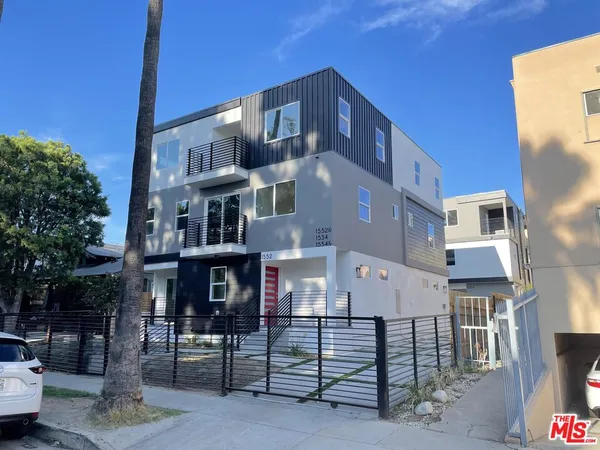 $4,599 | 1552 Winona Boulevard, Los Angeles, CA 90027