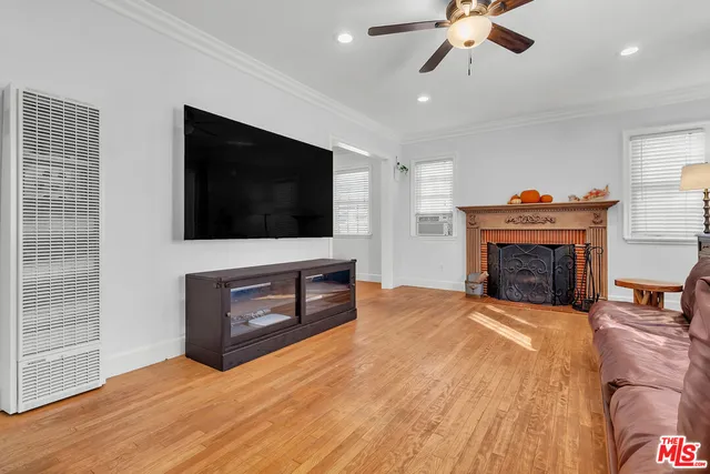 $1,050,000 | 951 Allen Avenue, Pasadena, CA 91104