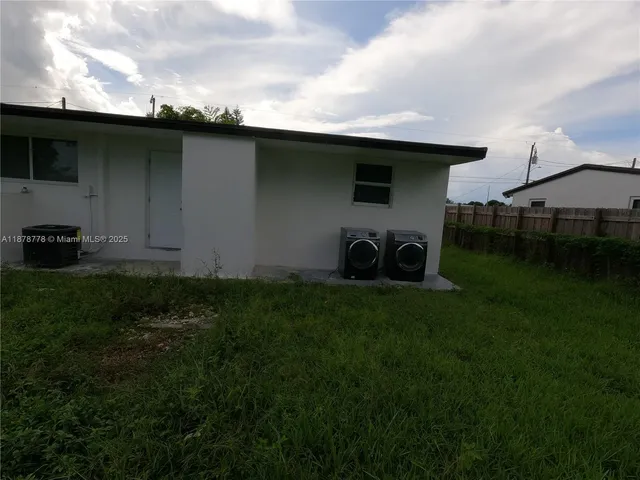 $2,100 | 26633 Southwest 138th Court, Unit 1, Homestead, FL 33032