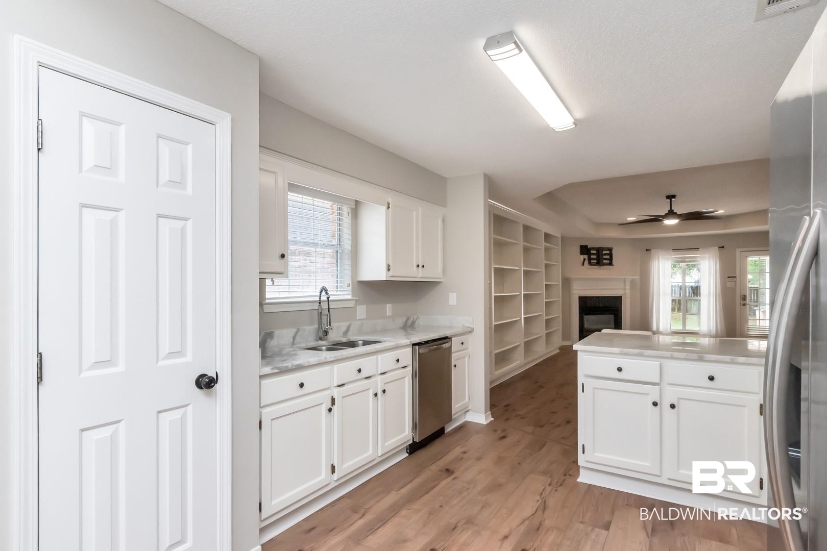 958 Henckley Avenue Mobile, AL 36609 - Photo 12 of 37