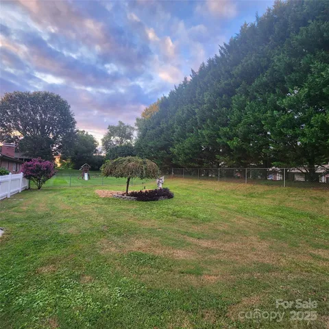 $309,000 | 2309 Briarwood Street, Lenoir, NC 28645