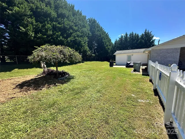 $309,000 | 2309 Briarwood Street, Lenoir, NC 28645