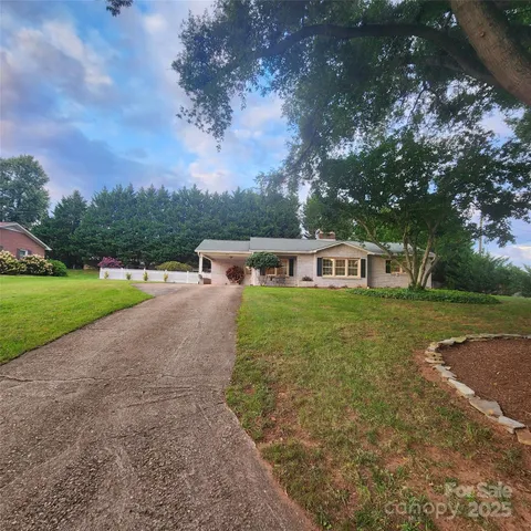 $309,000 | 2309 Briarwood Street, Lenoir, NC 28645