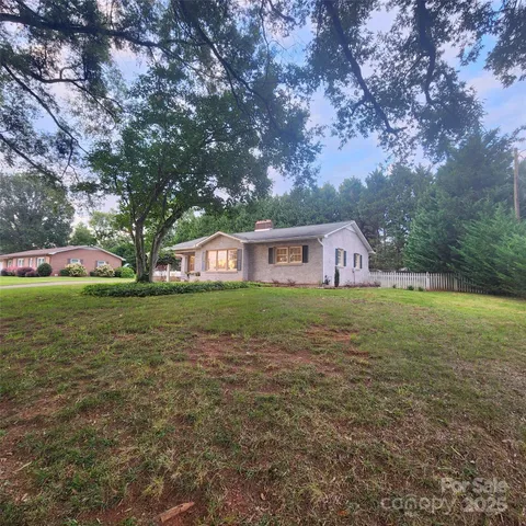 $309,000 | 2309 Briarwood Street, Lenoir, NC 28645