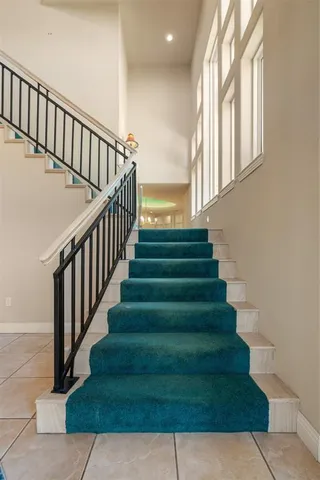 a view of entryway with a front door