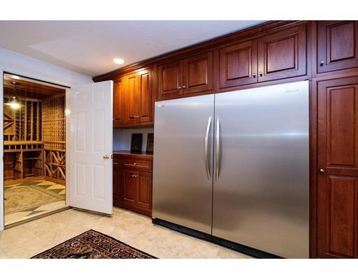 62 Woodcliff Road Wellesley, MA 02481 - Photo 23 of 29