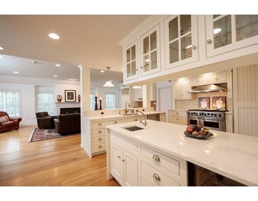 62 Woodcliff Road Wellesley, MA 02481 - Photo 5 of 29