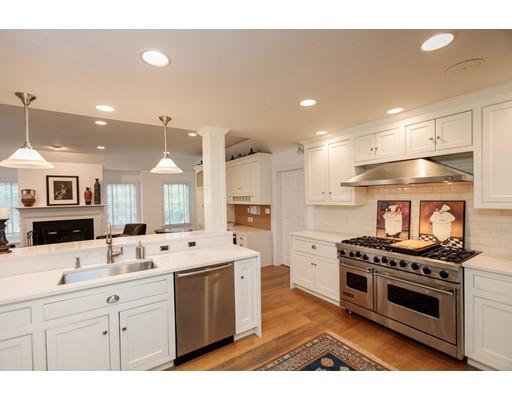 62 Woodcliff Road Wellesley, MA 02481 - Photo 6 of 29