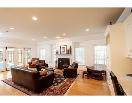 62 Woodcliff Road Wellesley, MA 02481 - Photo 8 of 29