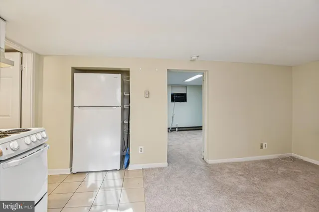 $1,100 | 209 Locust Street, Unit B, Frederick, MD 21703