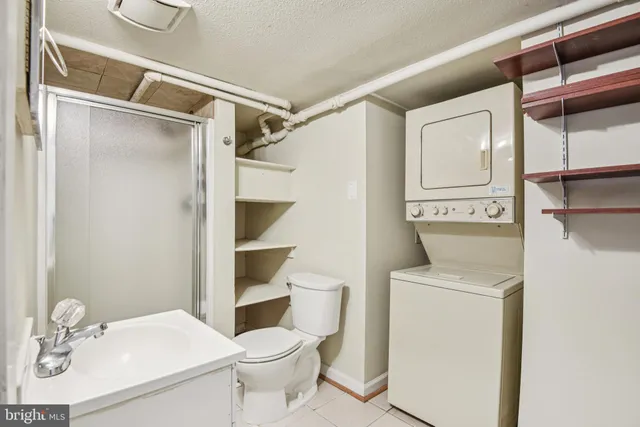 $1,100 | 209 Locust Street, Unit B, Frederick, MD 21703