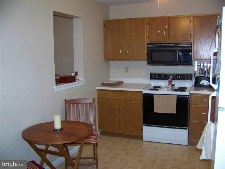 2816 Sturbridge Court Sinking Spring, PA 19608 - Photo 10 of 24 Gallery Image 10