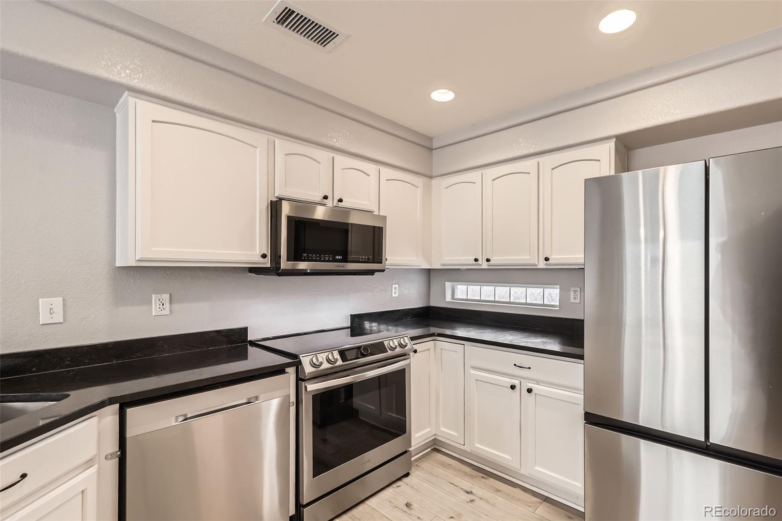 11745 Zenobia Loop Westminster, CO 80031 - Photo 14 of 28