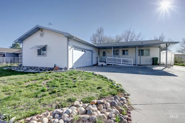 $309,000 | 1302 Southwest 12th Street, Ontario, OR 97914