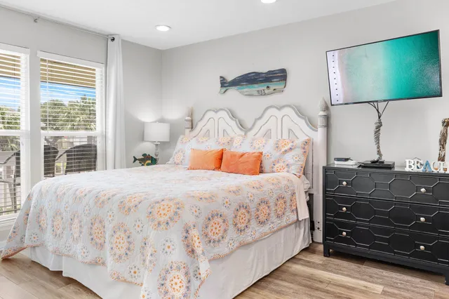 $287,000 | 775 Gulf Shore Drive, Unit 8250, Destin, FL 32541