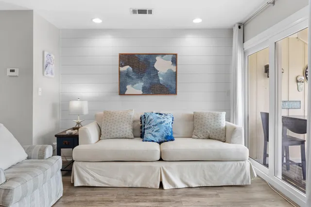 $287,000 | 775 Gulf Shore Drive, Unit 8250, Destin, FL 32541