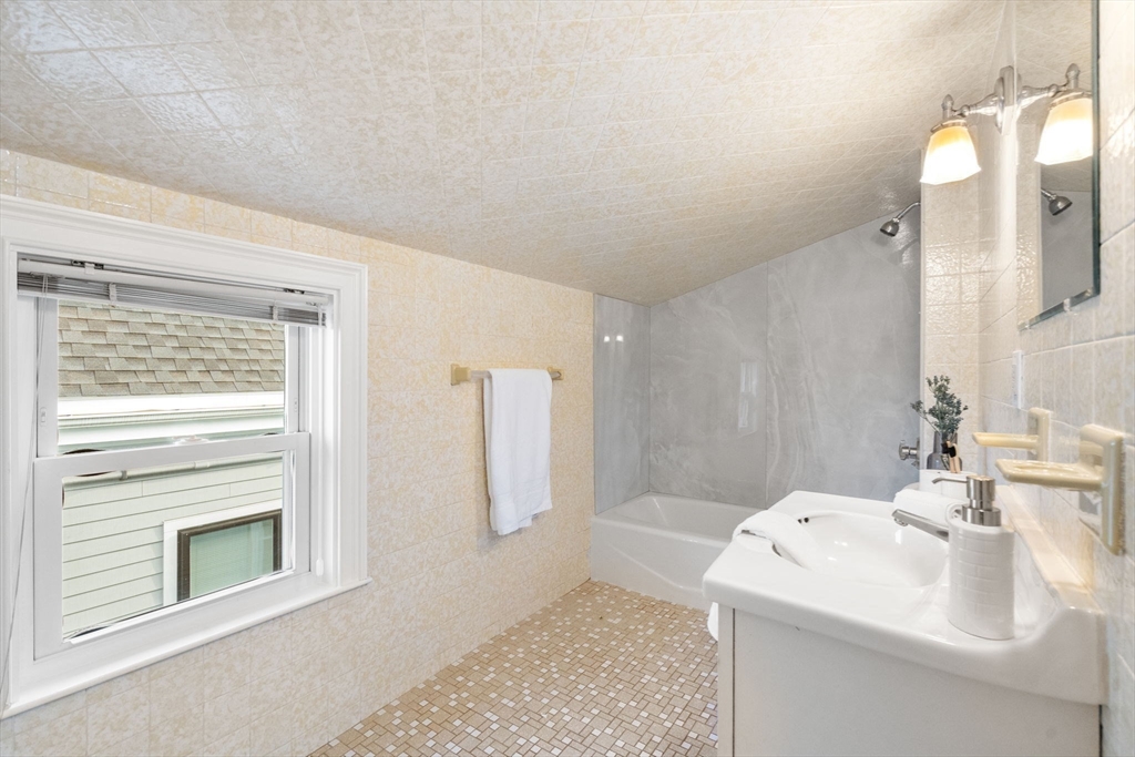 70 Albion Street, Unit 3 Somerville, MA 02143 - Photo 14 of 17