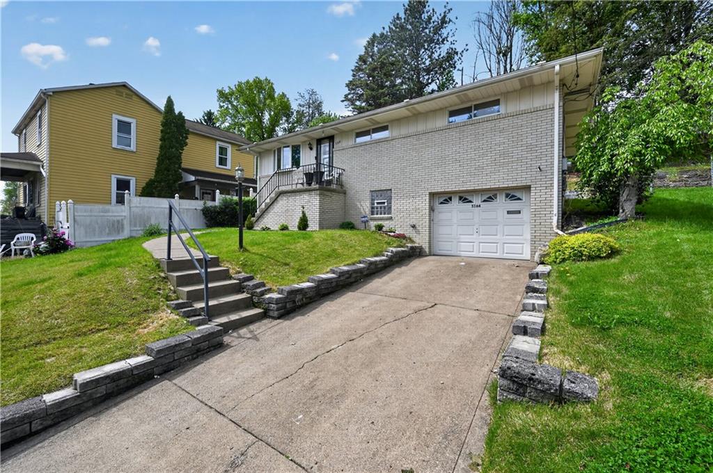 5164 Curry Road Pittsburgh, PA 15236 - Photo 4 of 37
