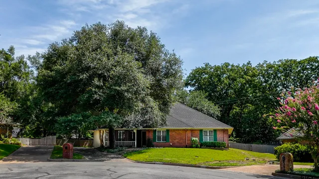 $439,900 | 3308 Moss Glen Circle, Tyler, TX 75707