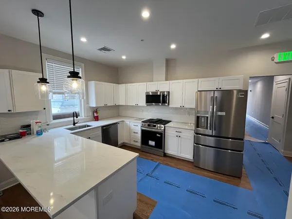 $4,250 | 35 Broad Street, Red Bank, NJ 07701