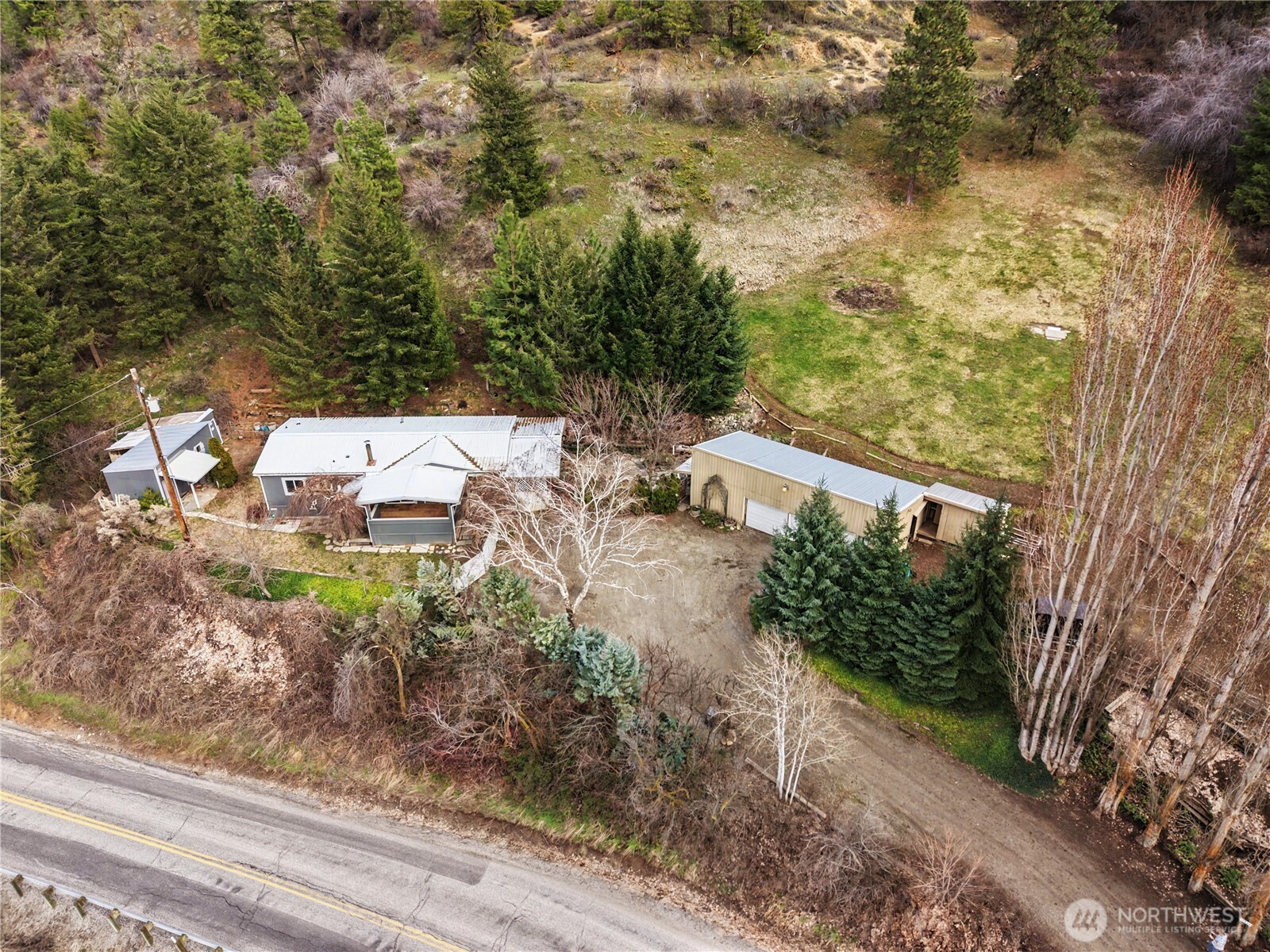 7540 Brender Canyon Road Cashmere, WA 98815 - Photo 3 of 39