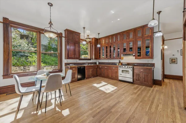 $1,225,000 | 405 South Pine Street, Nevada City, CA 95959