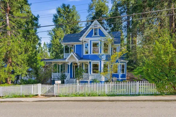 $1,225,000 | 405 South Pine Street, Nevada City, CA 95959