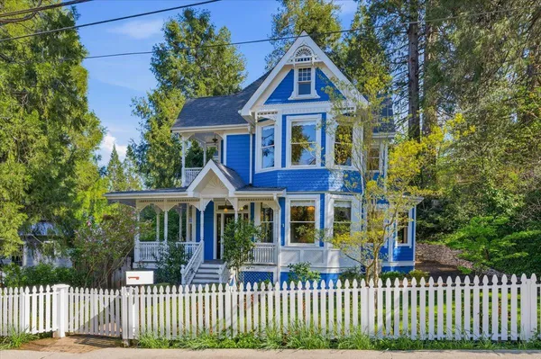 $1,225,000 | 405 South Pine Street, Nevada City, CA 95959