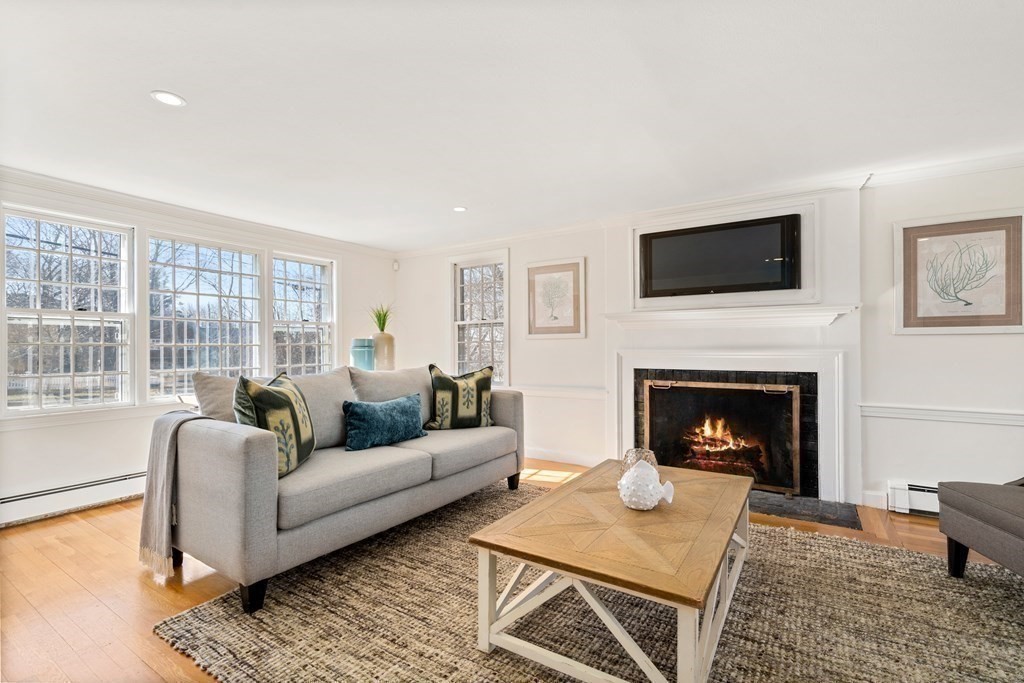 58 Bay Road Duxbury, MA 02332 - Photo 11 of 34 Gallery Image 11