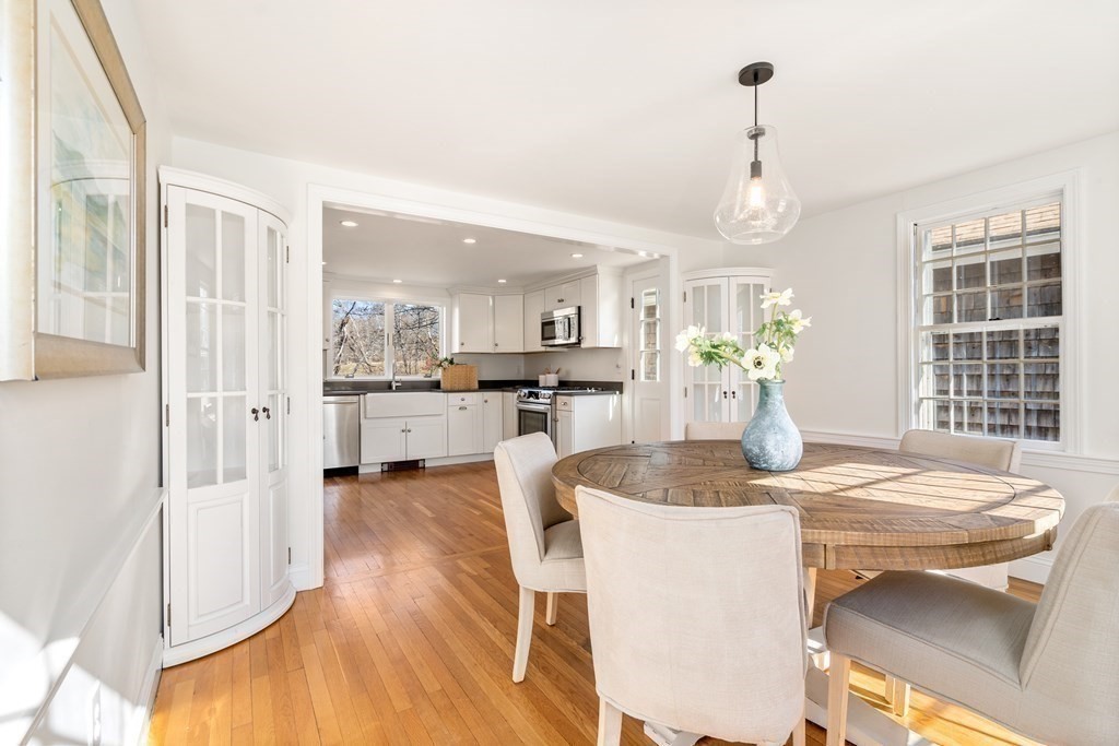 58 Bay Road Duxbury, MA 02332 - Photo 8 of 34 Gallery Image 8