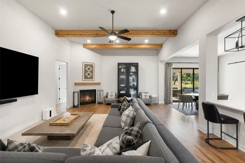 $1,195,000 | 412 Oak Park Drive, Spicewood, TX 78669