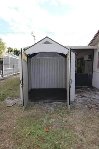 a view of outdoor space