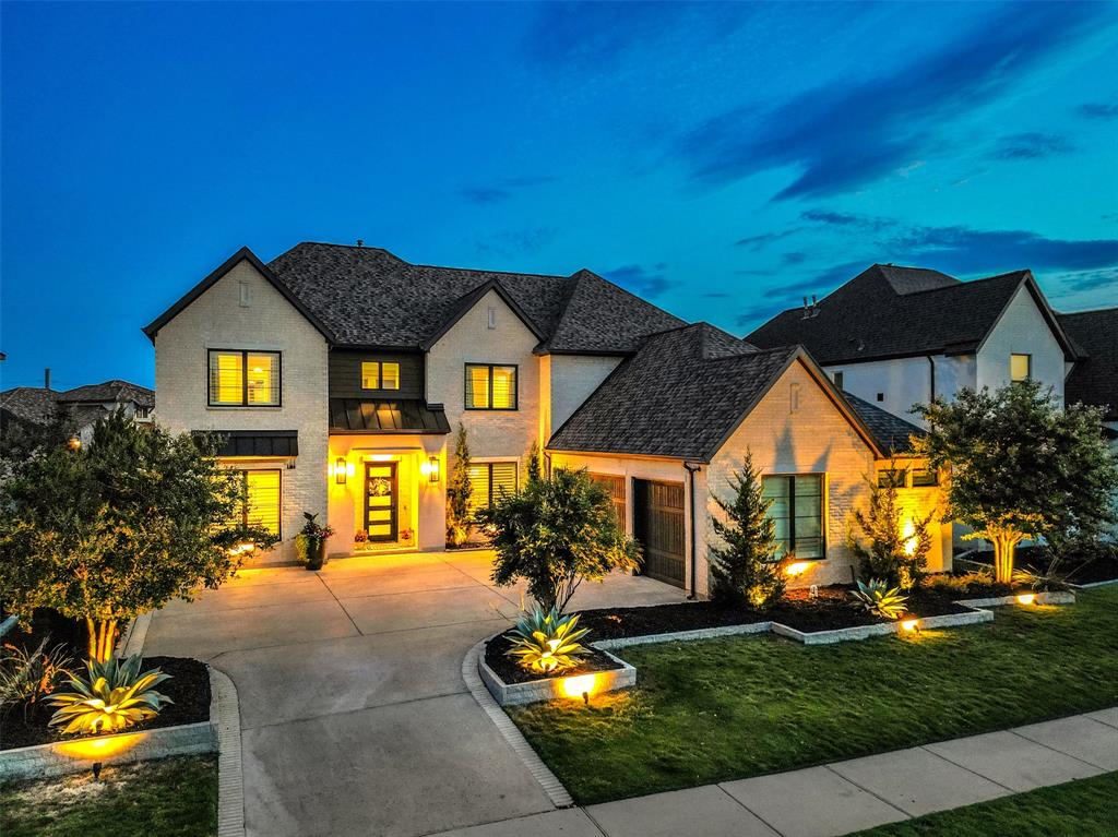 This home has Curb Appeal!
