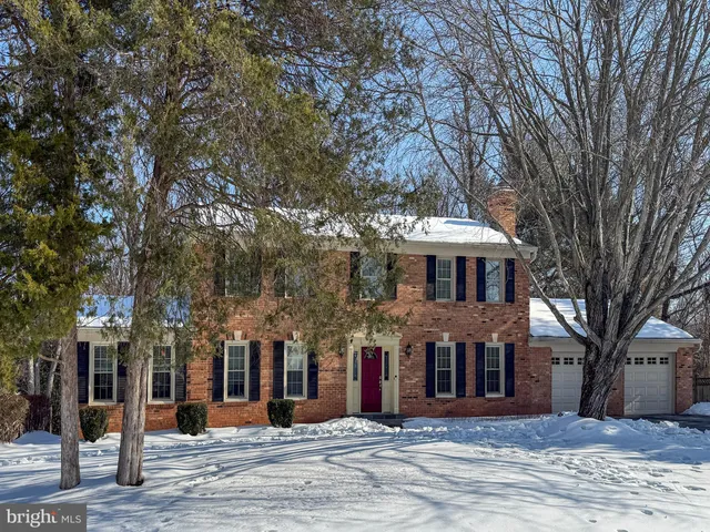 $1,299,990 | 11922 Holly Spring Drive, Great Falls, VA 22066