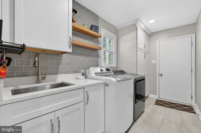 $1,299,990 | 11922 Holly Spring Drive, Great Falls, VA 22066