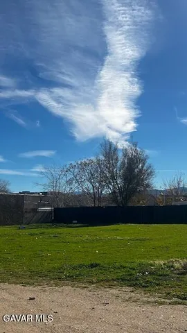 $108,000 | 10th Street East, Unit Q3, Palmdale, CA 93550