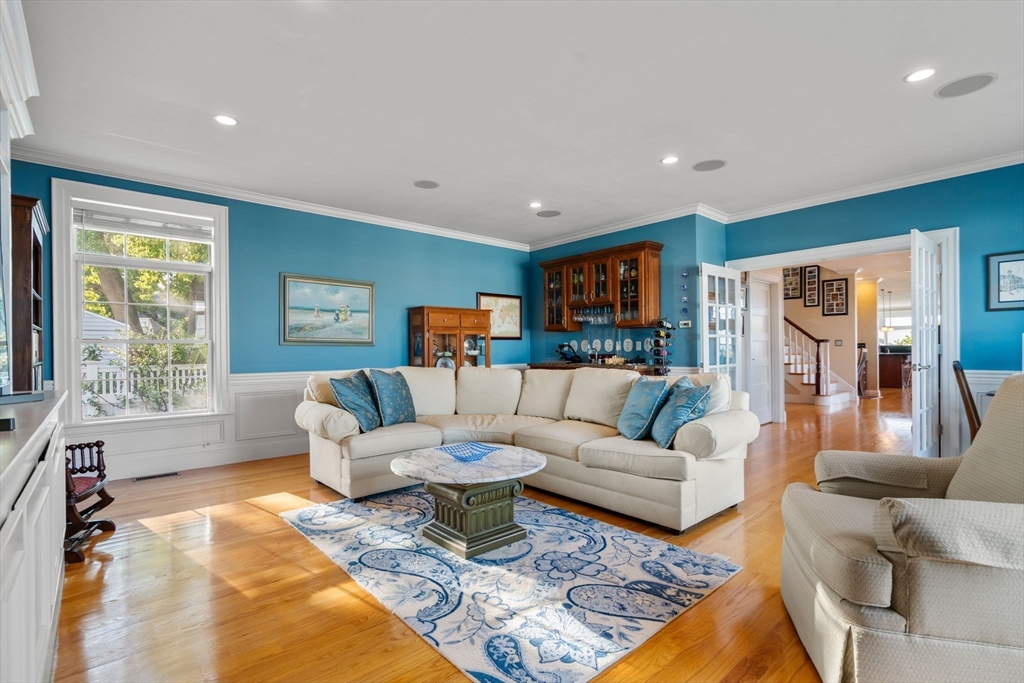 7 Swan Road Quincy, MA 02169 - Photo 10 of 23