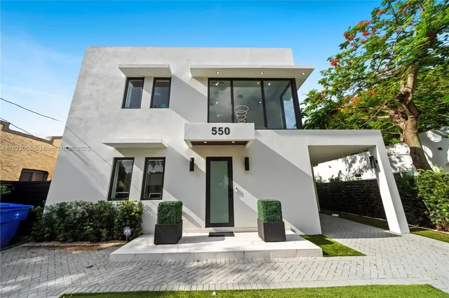 $3,000,000 | 550 Northwest 42nd Street, Miami, FL 33127
