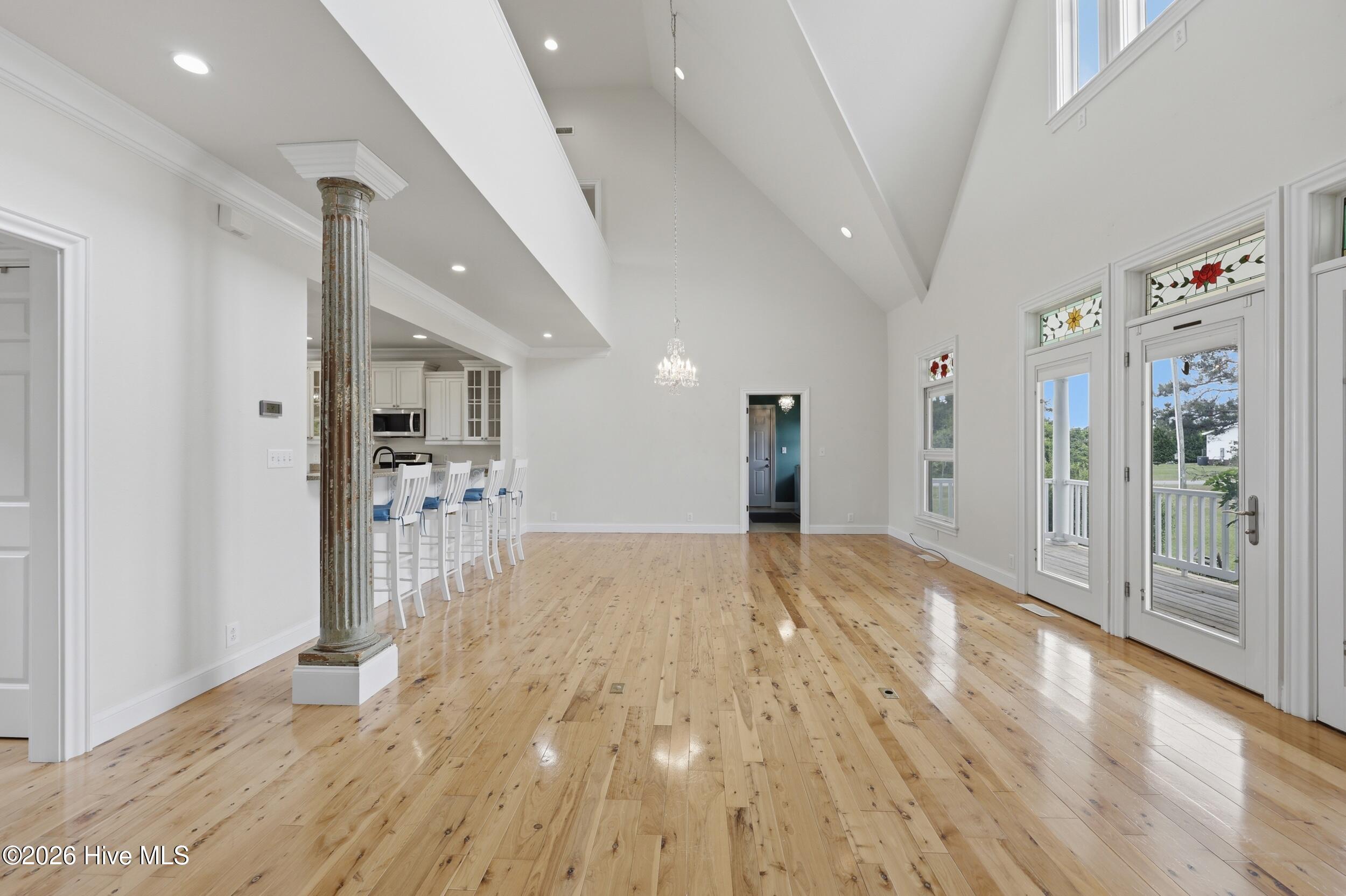 103 Bunch Road Aydlett, NC 27916 - Photo 21 of 72 Living Room