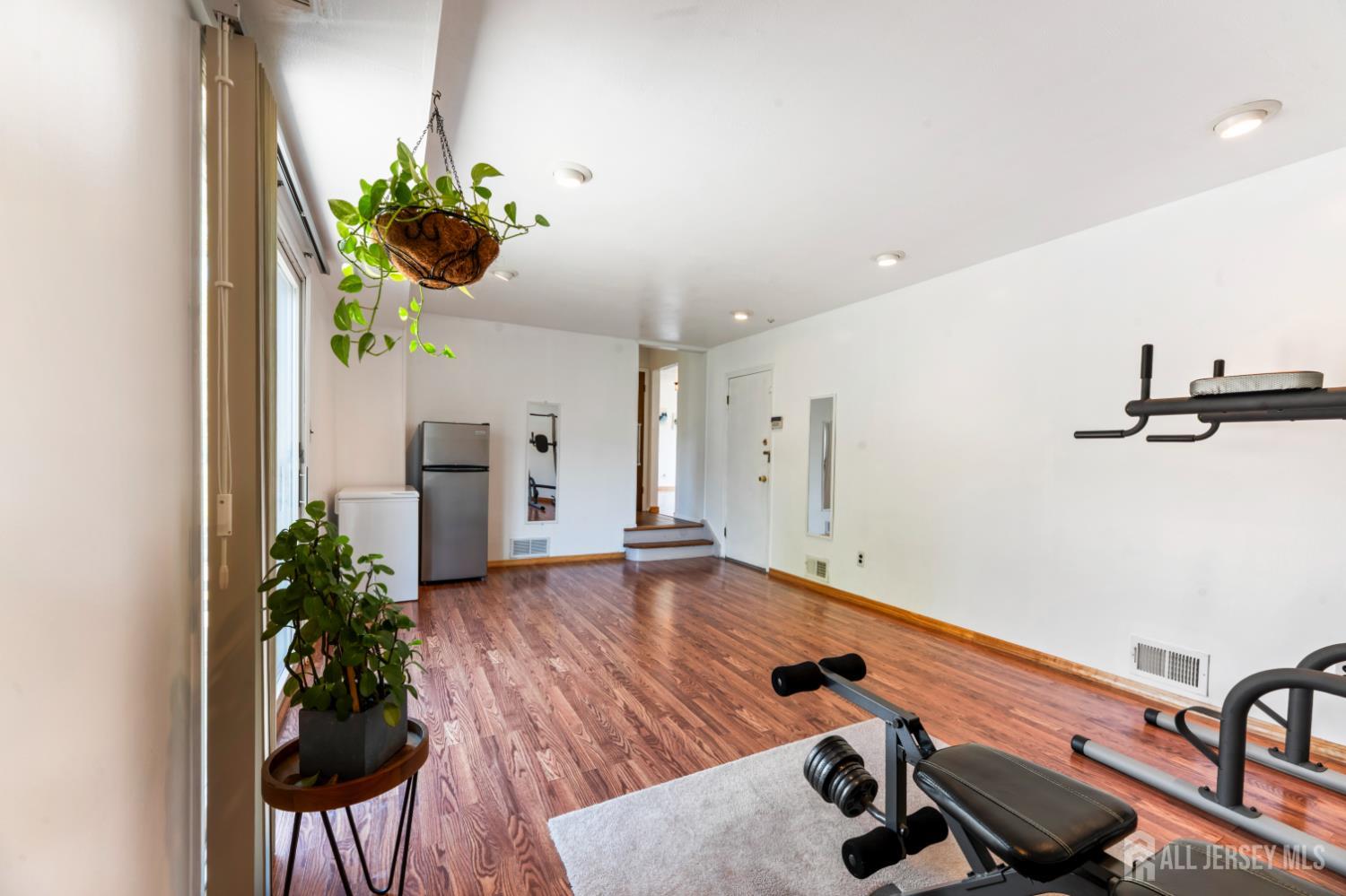 6 Grace Road East Brunswick, NJ 08816 - Photo 15 of 38