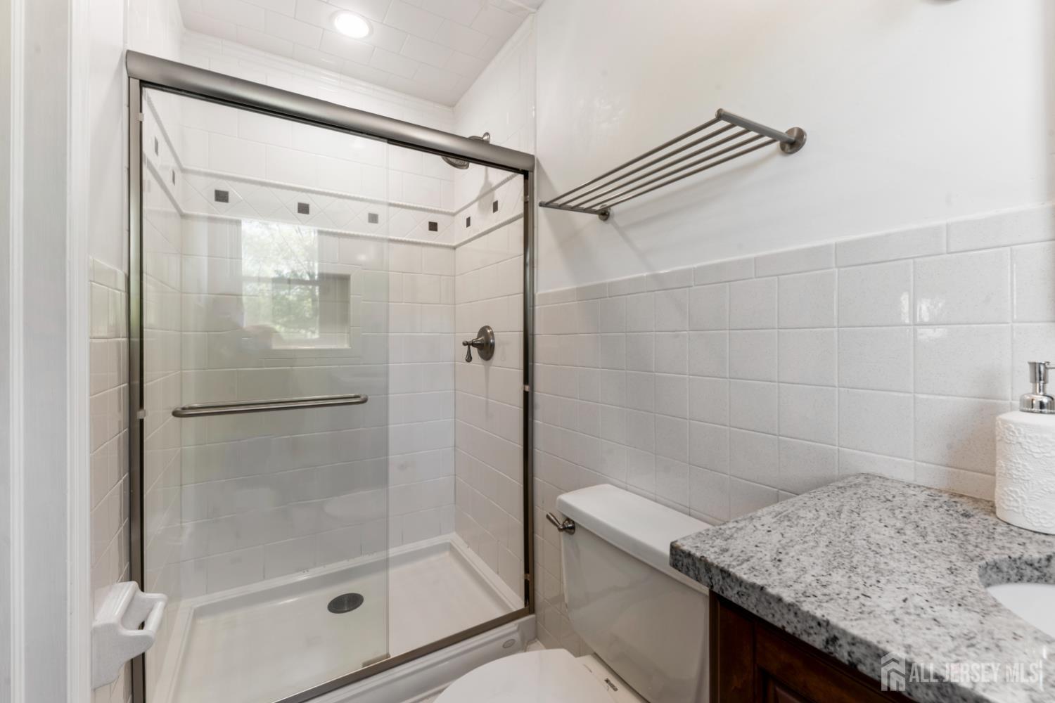 6 Grace Road East Brunswick, NJ 08816 - Photo 22 of 38
